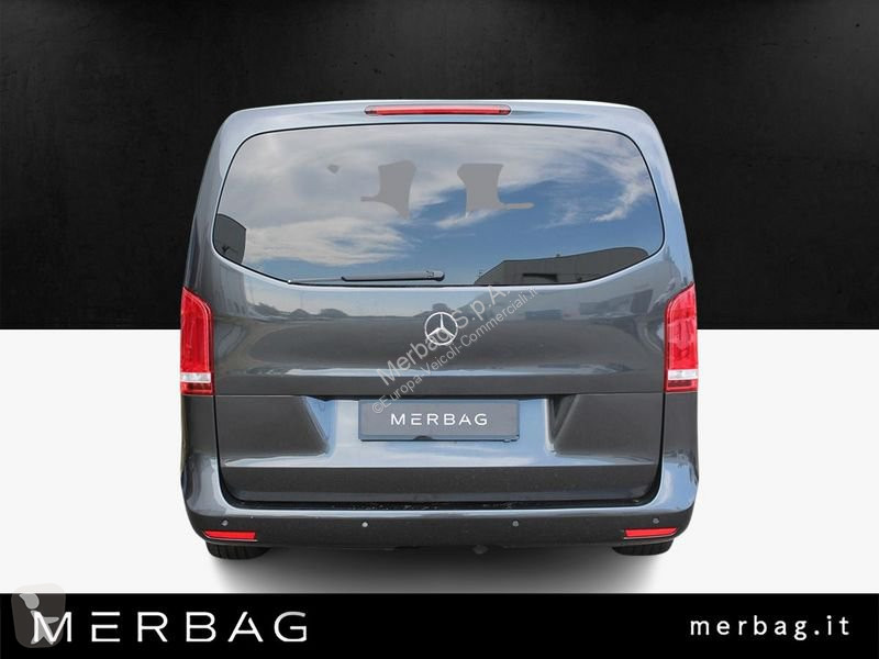 Véhicule utilitaire Mercedes 300 Long
