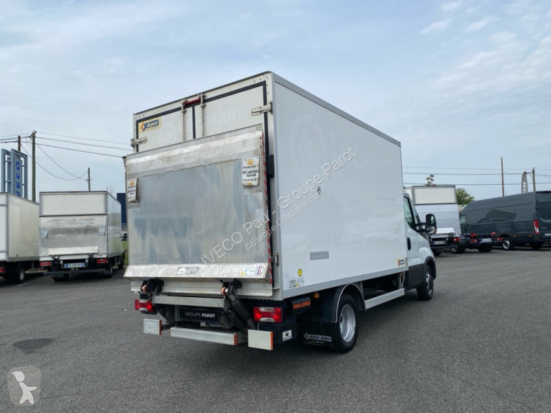 Autoutilitară Iveco 35C16 Empattement 3750