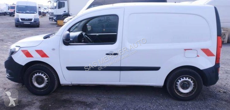 Véhicule utilitaire Mercedes