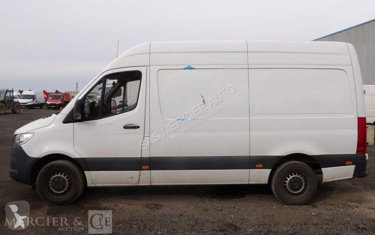 Véhicule utilitaire Mercedes clc