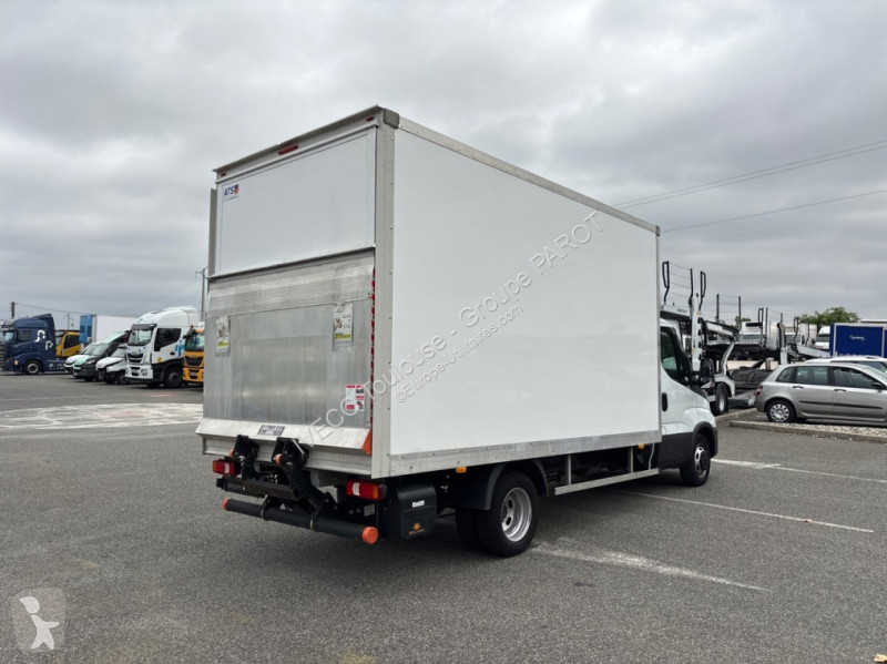 Užitkové vozidlo Iveco 35C16H3.0 empattement 4100