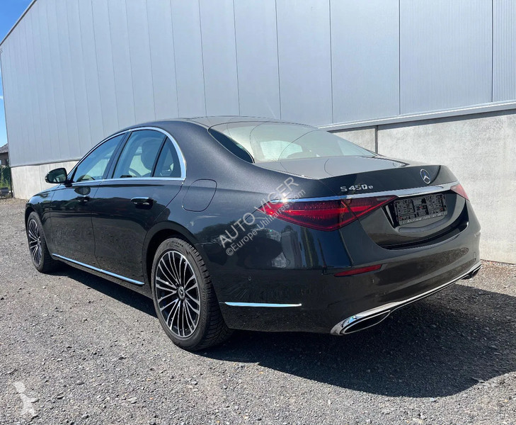 Autoutilitară Mercedes S450e...