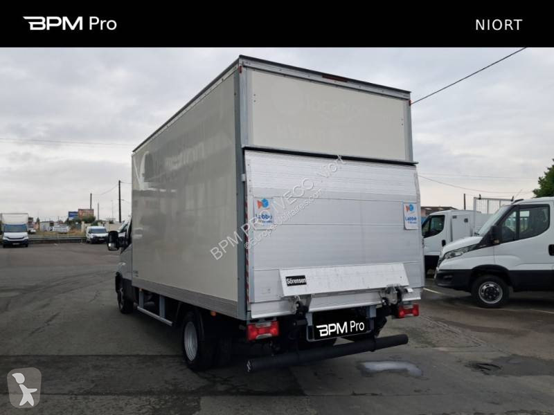 Véhicule utilitaire Iveco