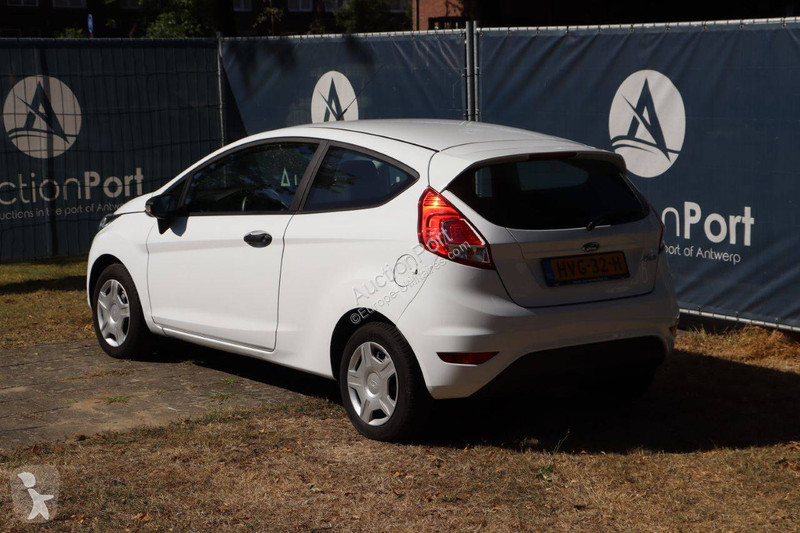 Furgoneta Ford