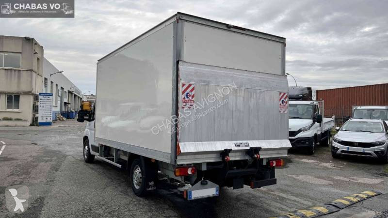 Véhicule utilitaire Peugeot