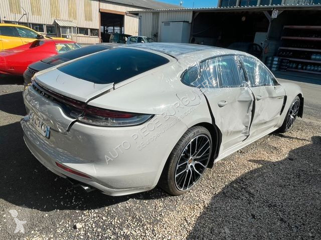 Véhicule utilitaire Porsche 4S 2.9i V6 560...