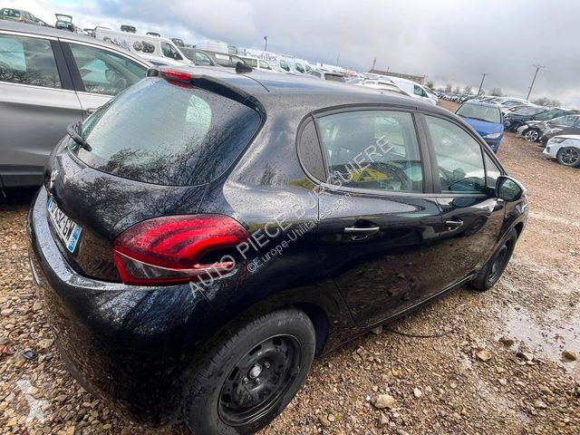 Furgoneta Peugeot 1.2i PureTech 68 Like / FD492