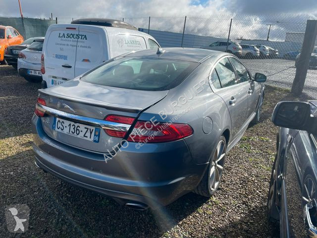 Véhicule utilitaire Jaguar 3.0D 240 V6...