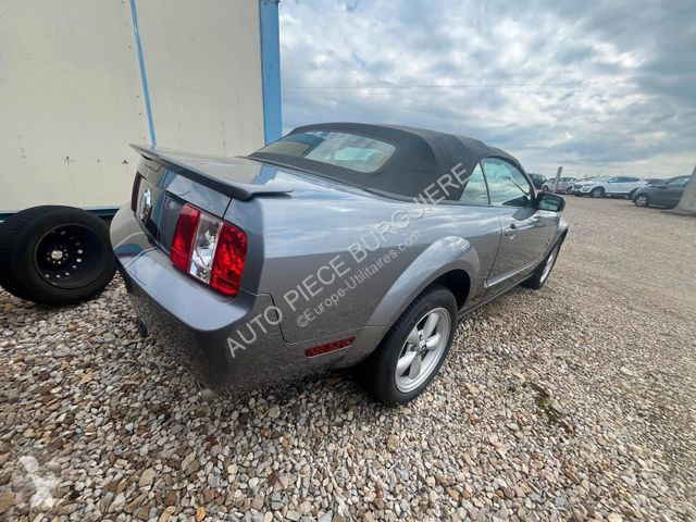 Véhicule utilitaire Ford 4.0 V6 214 Cabriolet /...