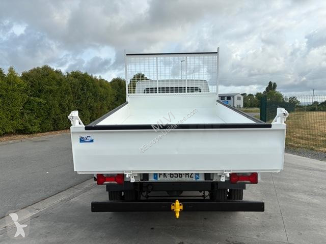 Véhicule utilitaire Iveco 35-150
