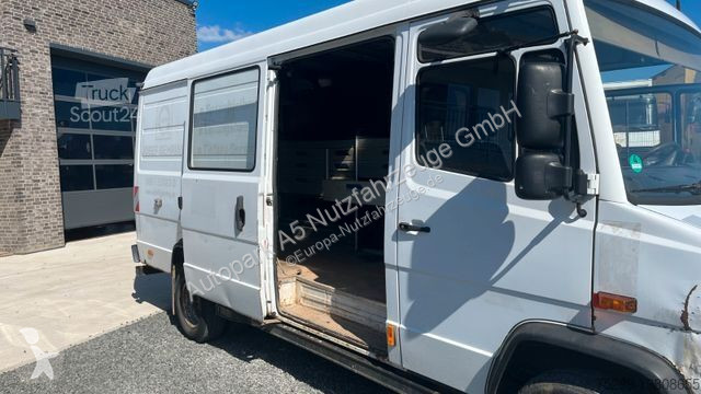 Furgoneta Mercedes 616 D Werkstattwagen...
