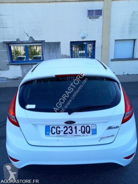 Autoutilitară Ford TREND