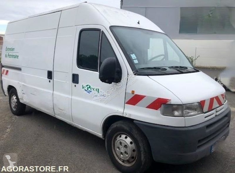 Véhicule utilitaire Peugeot BOXER