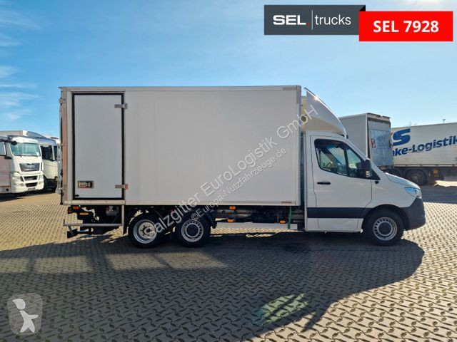 Véhicule utilitaire Mercedes / 6D