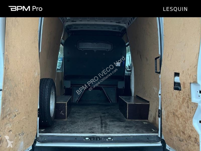 Veicolo commerciale Iveco 35C Fg 35C14 V12 7...