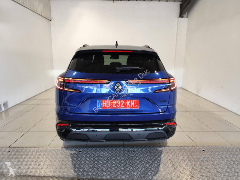 Veicolo commerciale Renault Austral full hybrid...