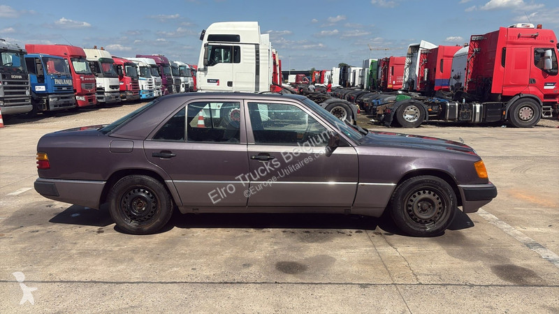 Véhicule utilitaire Mercedes (GERMAN CAR /...