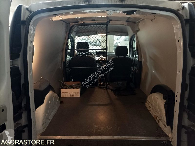 Véhicule utilitaire Renault KANGOO