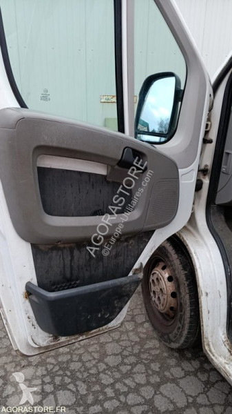 Véhicule utilitaire Peugeot BOXER