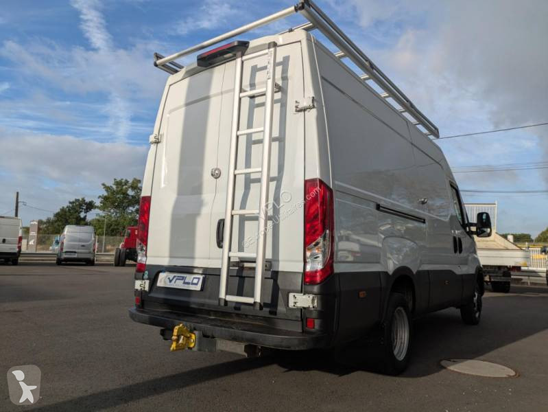 Véhicule utilitaire Iveco