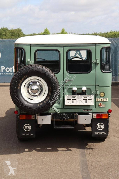 Furgoneta Toyota FJ40