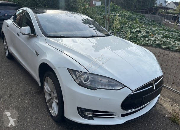 Furgoneta Tesla  Model S 85 (project-staat)