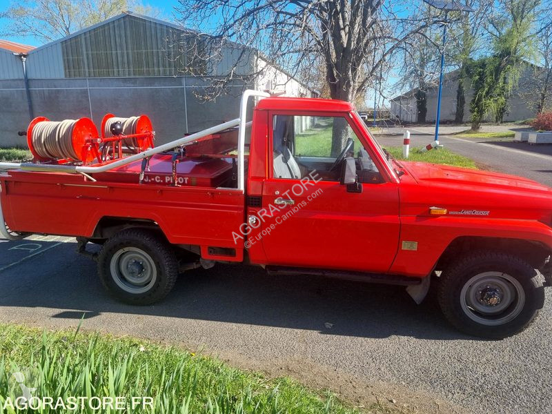 Véhicule utilitaire Toyota L.CRUISER