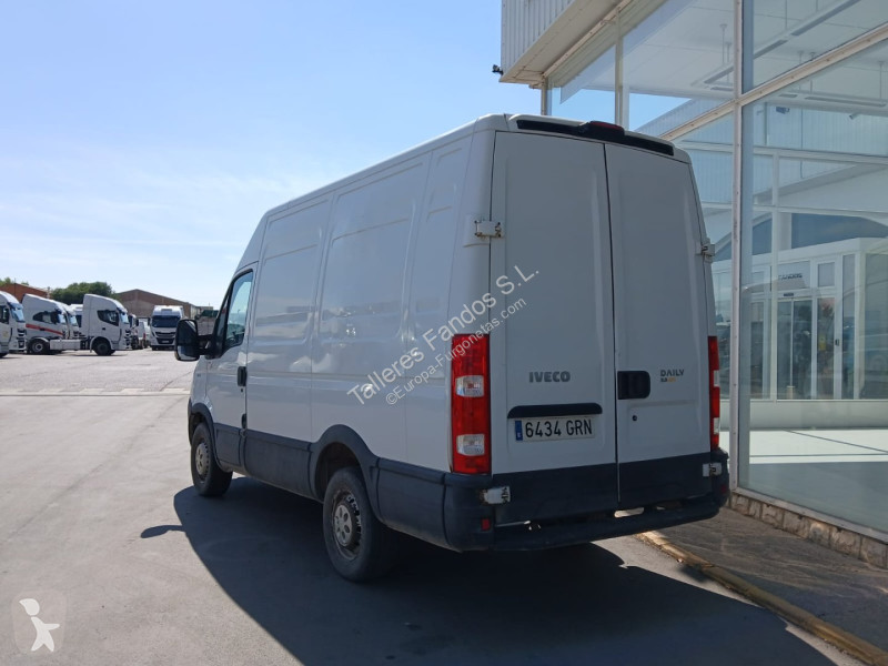 Autoutilitară Iveco  35S13 10m3