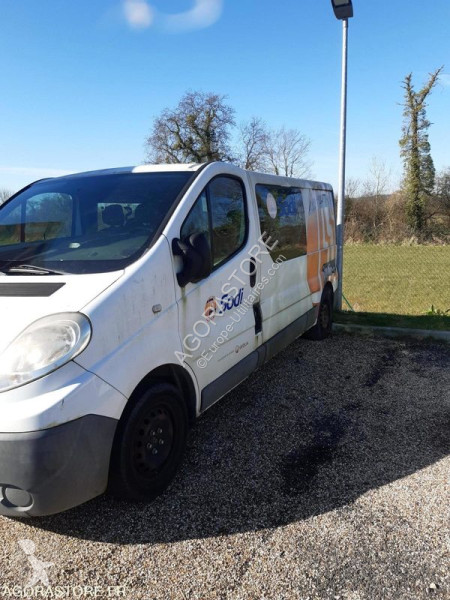 Véhicule utilitaire Renault TRAFIC