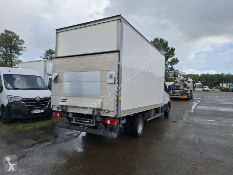 Véhicule utilitaire Iveco 35C16H3.0 empattement...