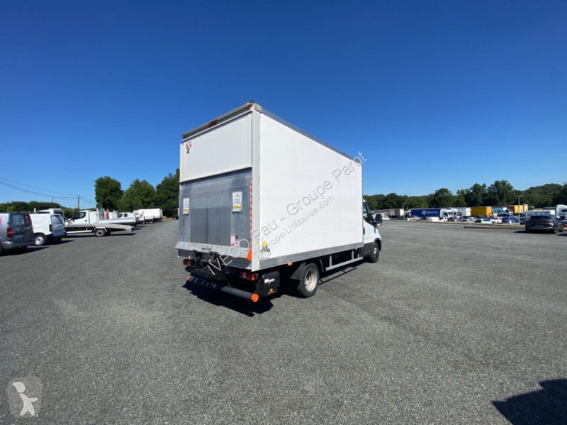 Véhicule utilitaire Iveco 35C16H3.0 empattement...