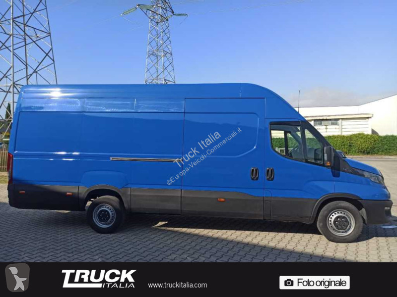 Autoutilitară Iveco V