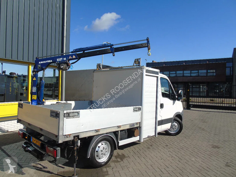 Véhicule utilitaire Iveco 35S15 + amcoveba 602...