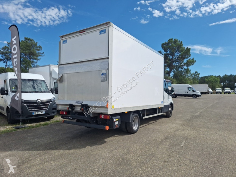 Veículo utilitário Iveco 35C16H3.0 empattement...