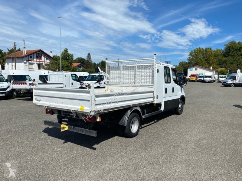 Véhicule utilitaire Iveco