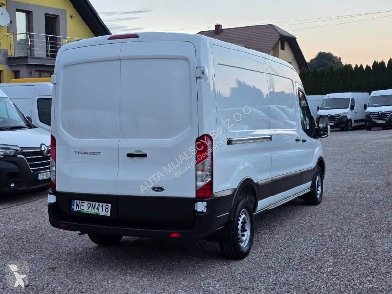 Samochód dostawczy Ford