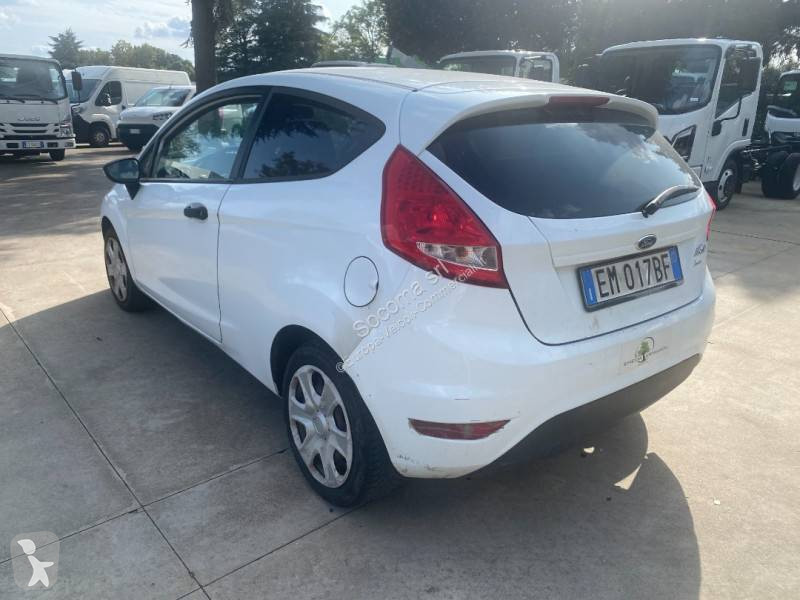 Véhicule utilitaire Ford