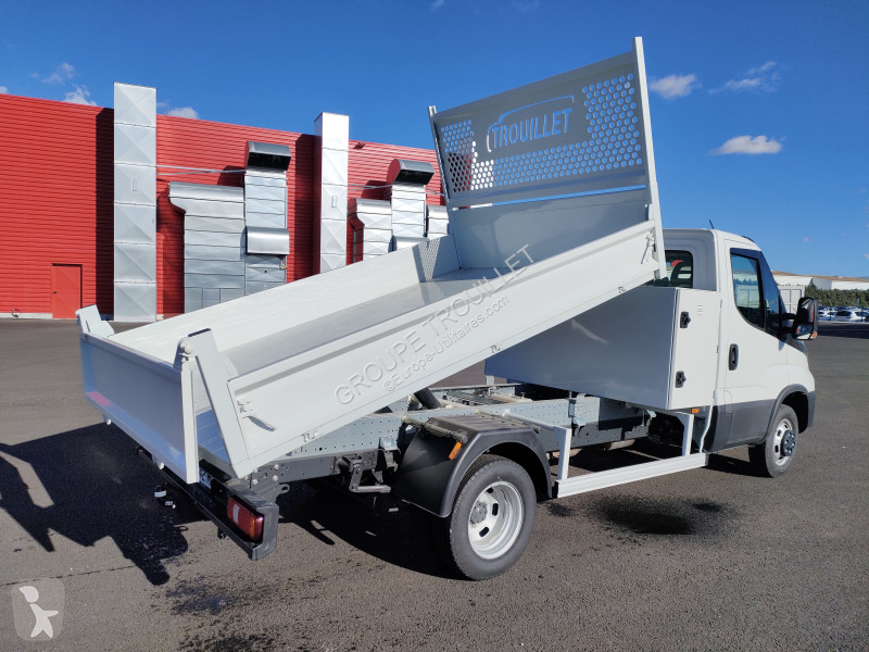 Véhicule utilitaire Iveco RJ COFFRES 160 CV 3,5 T