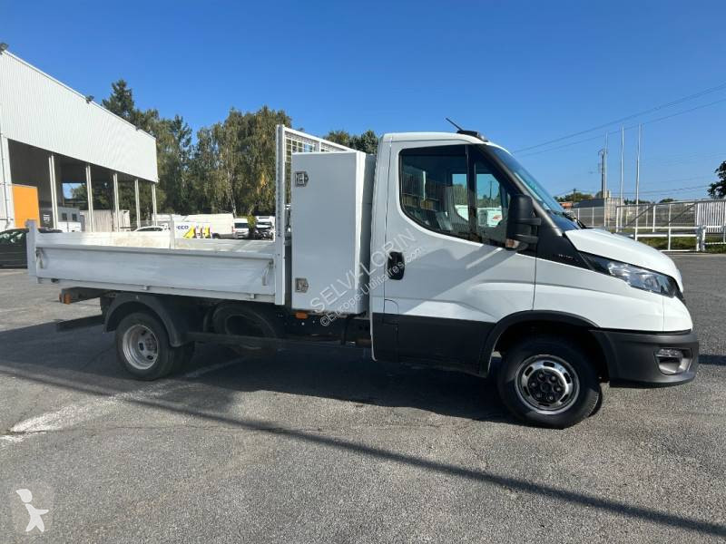 عربة نفعية Iveco