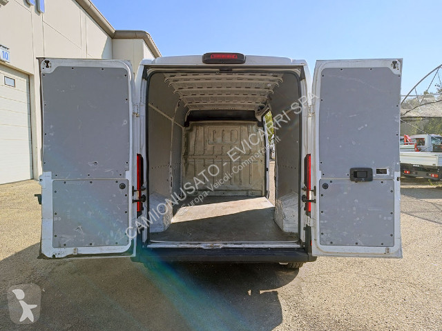 Furgoneta Fiat Ducato