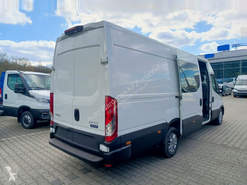 عربة نفعية Iveco