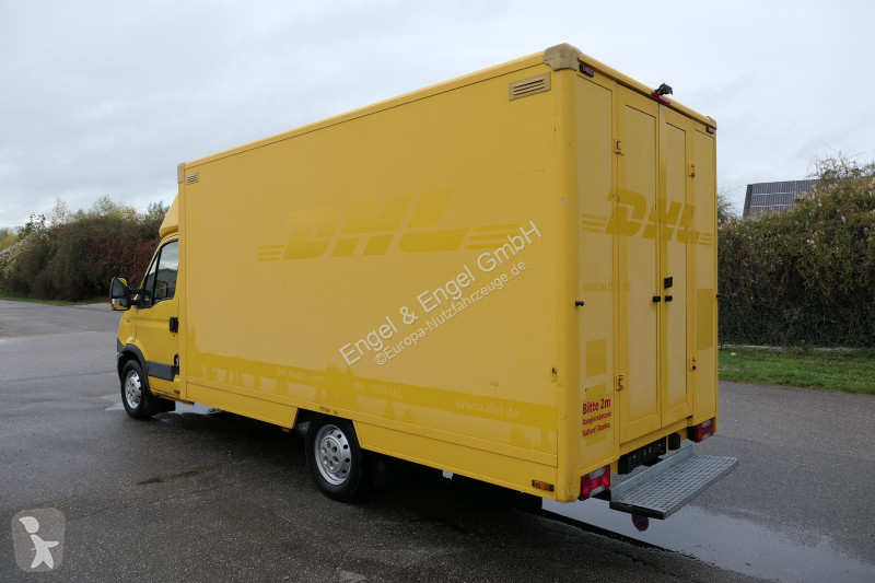 Véhicule utilitaire Iveco Daily 35 S11 C30C...