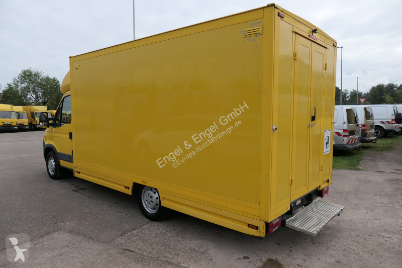 Iveco Daily 35 S11 C30C AUTOMATIK KAMERA Regale...