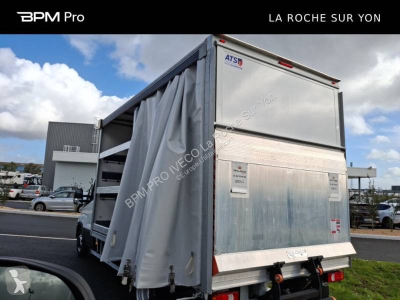 عربة نفعية Iveco