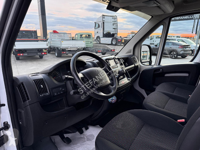 عربة نفعية Peugeot BOXER 28 L1H1 120