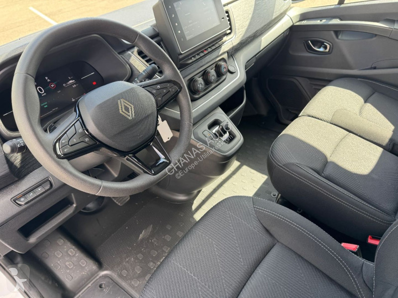 Véhicule utilitaire Renault BLUE DCI 150 GSR2...