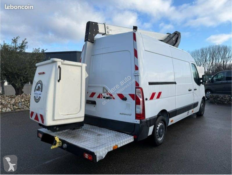 Samochód dostawczy Renault