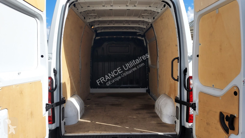 Véhicule utilitaire Renault MASTER III FG F3300...