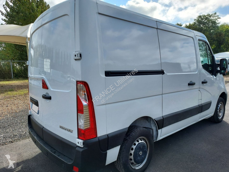 Véhicule utilitaire Renault MASTER III FG F3300...