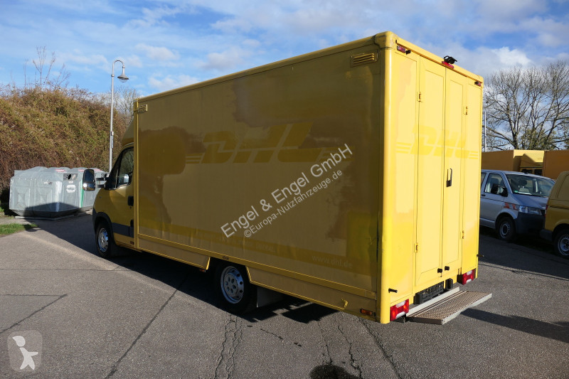 Véhicule utilitaire Iveco Daily 35 S11 C30C...